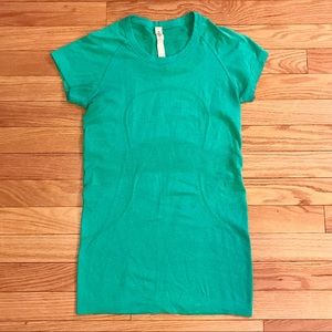 Lululemon Swiftly Tech Green Short Sleeve Top